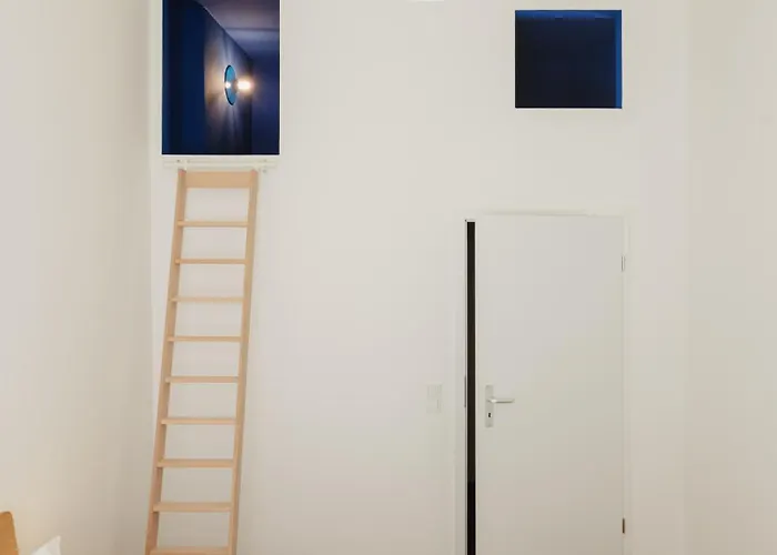 Nook Am Tempelhofer Feld * Berlijn