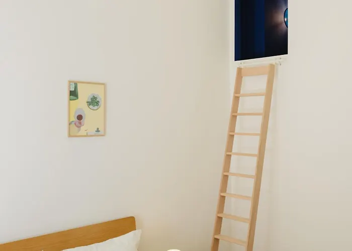 Nook Am Tempelhofer Feld